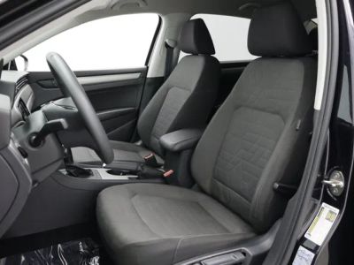 2020 Volkswagen Passat — photo 11 view