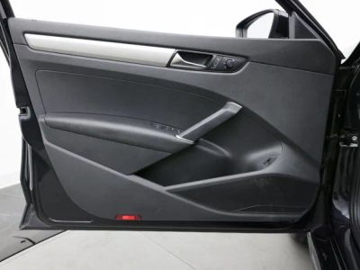 2020 Volkswagen Passat — photo 8 view