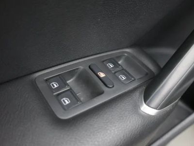2020 Volkswagen Passat — photo 10 view
