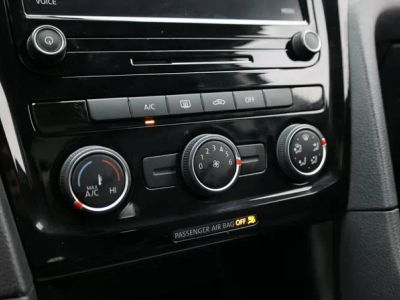 2020 Volkswagen Passat — photo 13 view
