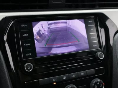 2020 Volkswagen Passat — photo 14 view