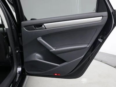 2020 Volkswagen Passat — photo 25 view