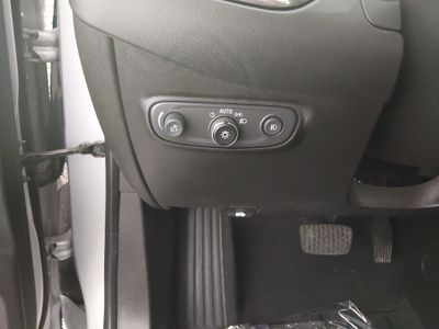 2022 Chevrolet Equinox — photo 13 view