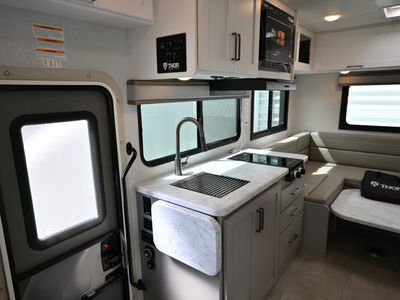 2026 Thor Motor Coach CHATEAU - Photo 7