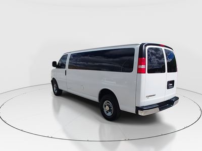 2024 Chevrolet Express Passenger - Photo 5