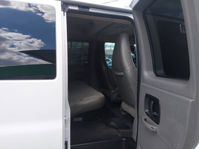 2024 Chevrolet Express Passenger - Photo 15
