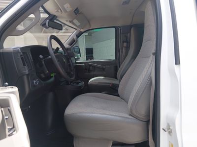 2024 Chevrolet Express Passenger - Photo 9