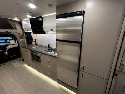 2026 Winnebago NAVION - Photo 10