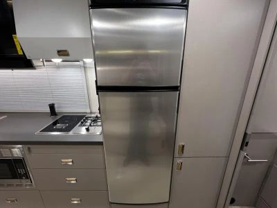 2026 Winnebago NAVION - Photo 9