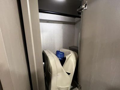 2026 Winnebago NAVION - Photo 23