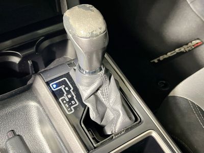 2020 Toyota Tacoma - Photo 21
