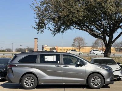 2026 Toyota Sienna - Photo 3