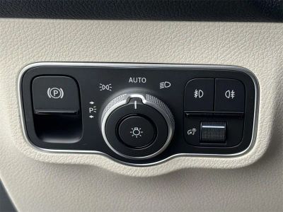 2026 Mercedes-Benz GLB — photo 19 view
