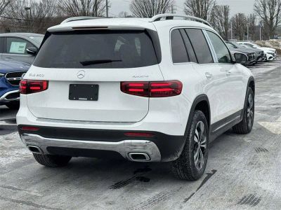 2026 Mercedes-Benz GLB — photo 10 view