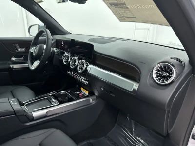 2026 Mercedes-Benz GLB — photo 26 view