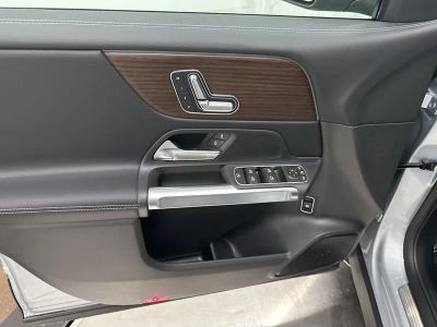 2026 Mercedes-Benz GLB — photo 11 view