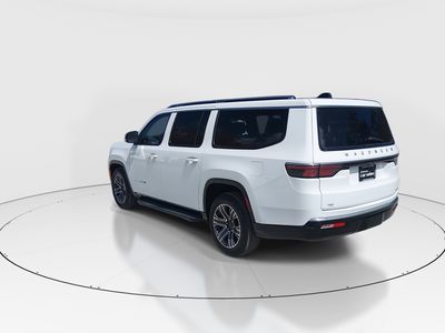 2024 Jeep Wagoneer L - Photo 5
