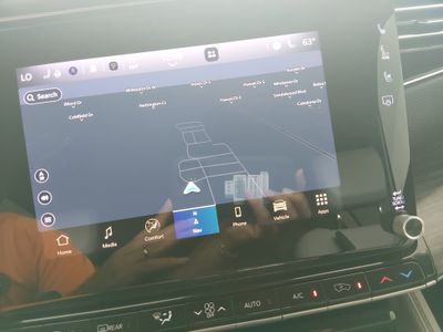 2024 Jeep Wagoneer L - Photo 17