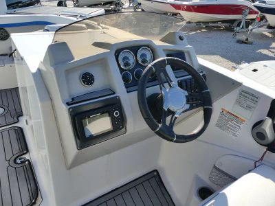 2021 Starcraft SVX 231 OB — photo 7 view