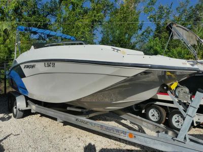 2021 Starcraft SVX 231 OB — front three-quarter view