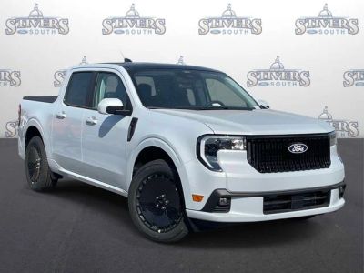 2026 Ford Maverick Lobo Standard in White — front three-quarter view