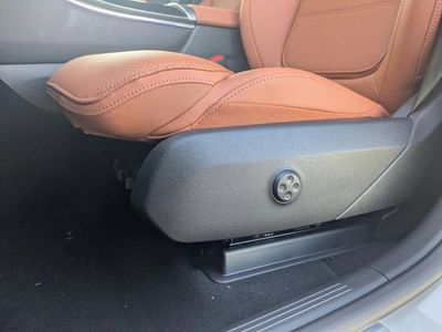 2026 Mercedes-Benz GLC 300 - Photo 4