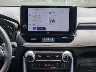 2024 Toyota RAV4 - Photo 19