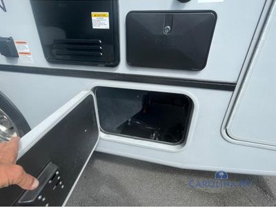 2026 Coachmen Euro - Photo 8