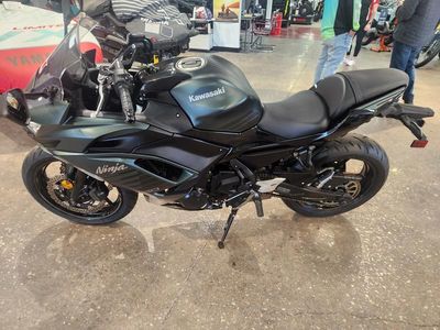 2025 Kawasaki Ninja 650 ABS - Photo 5