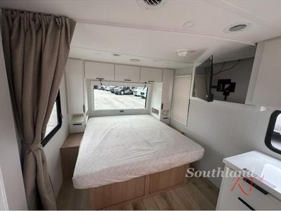 2026 Winnebago Thrive - Photo 15
