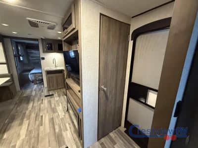 2022 CrossRoads RV Zinger - Photo 13