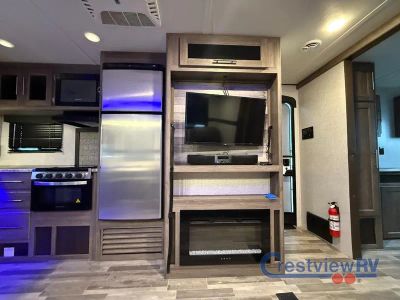 2022 CrossRoads RV Zinger - Photo 9