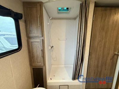 2022 CrossRoads RV Zinger - Photo 17