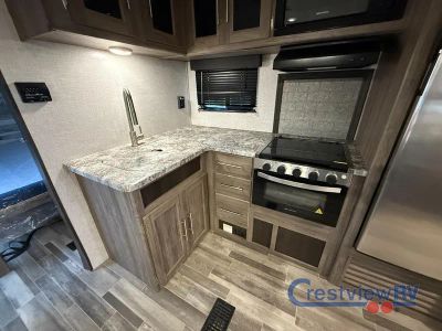 2022 CrossRoads RV Zinger - Photo 12