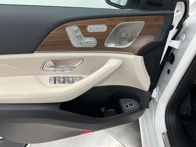 2026 Mercedes-Benz GLE — photo 11 view
