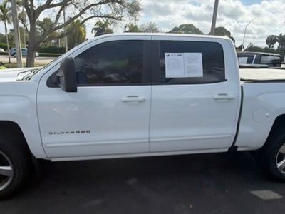 2018 Chevrolet Silverado 1500 - Photo 2
