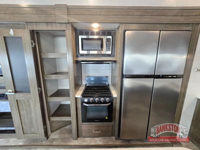 2022 Rockwood Ultra Lite 2893BS - Photo 12