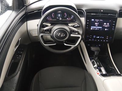 2024 Hyundai Tucson — photo 17 view