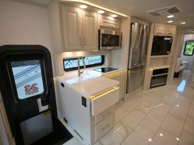 2026 Entegra ACCOLADE XL - Photo 6
