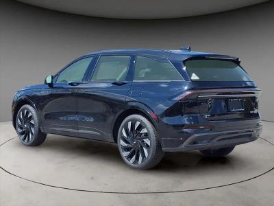 2025 Lincoln Nautilus — rear three-quarter view