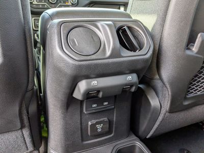 2026 Jeep Wrangler - Photo 14