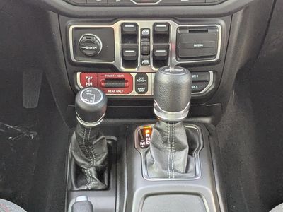 2026 Jeep Wrangler - Photo 19