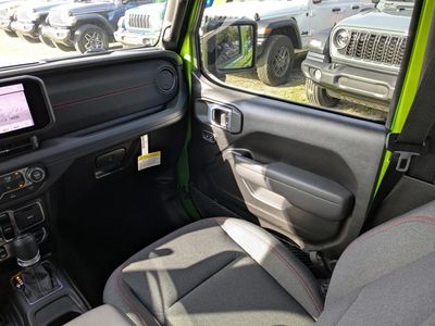 2026 Jeep Wrangler - Photo 17