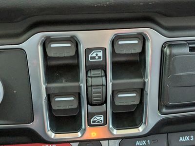 2026 Jeep Wrangler - Photo 23