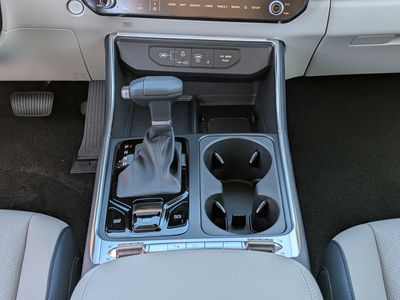 2026 Kia Carnival — photo 25 view