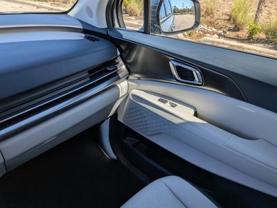 2026 Kia Carnival — photo 23 view
