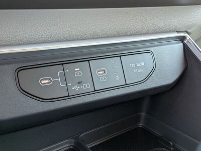2026 Kia Carnival — photo 37 view