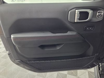 2026 Jeep Wrangler - Photo 15