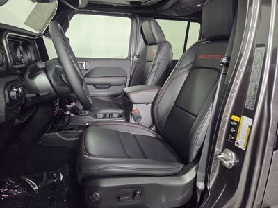 2026 Jeep Wrangler - Photo 9
