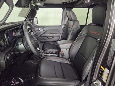 2026 Jeep Wrangler - Photo 8